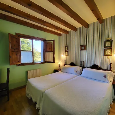 La Biesca Sebrenu Hotel Ribadesella